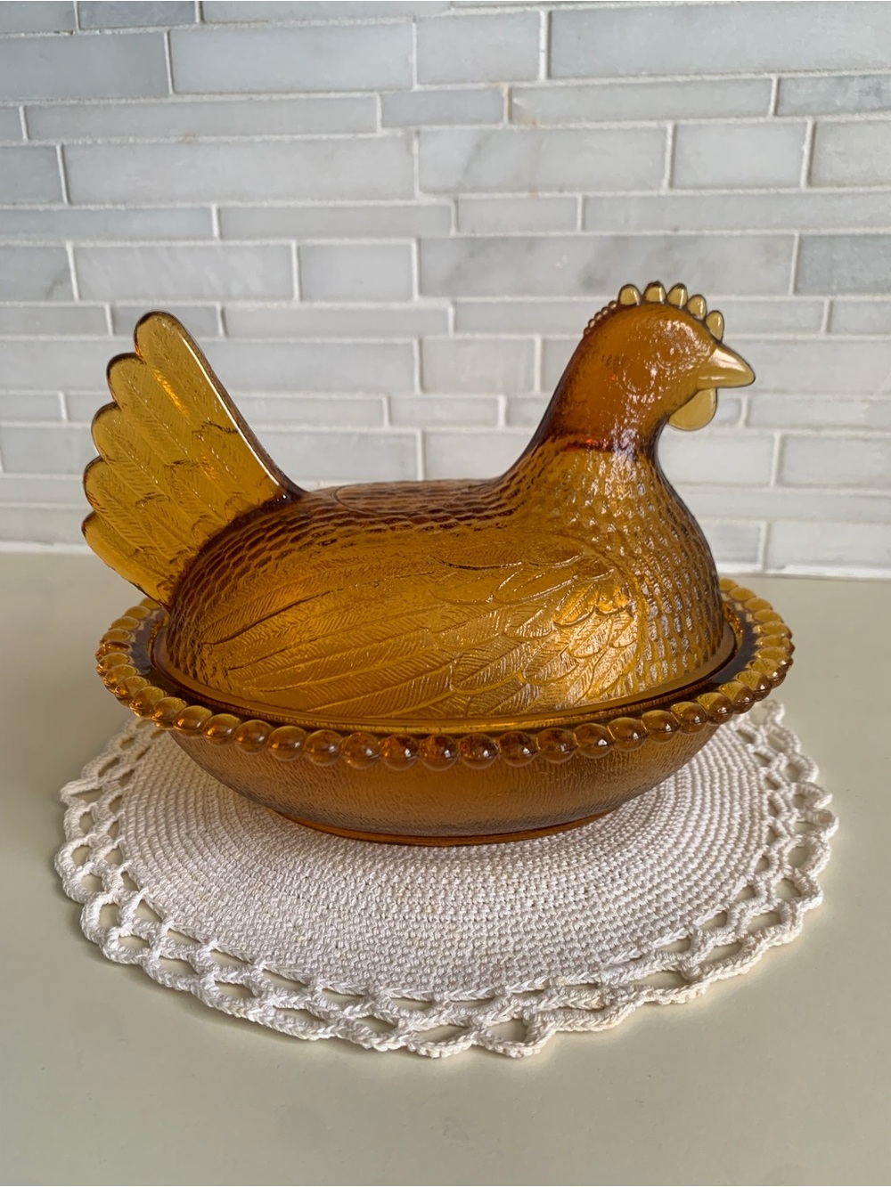 Vintage Indiana Glass Amber Hen on Nest 7” Beaded Rim Covered Dish - Picture 2 of 14